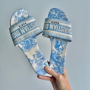 Authentic DIOR Dway Slide Baby Blue